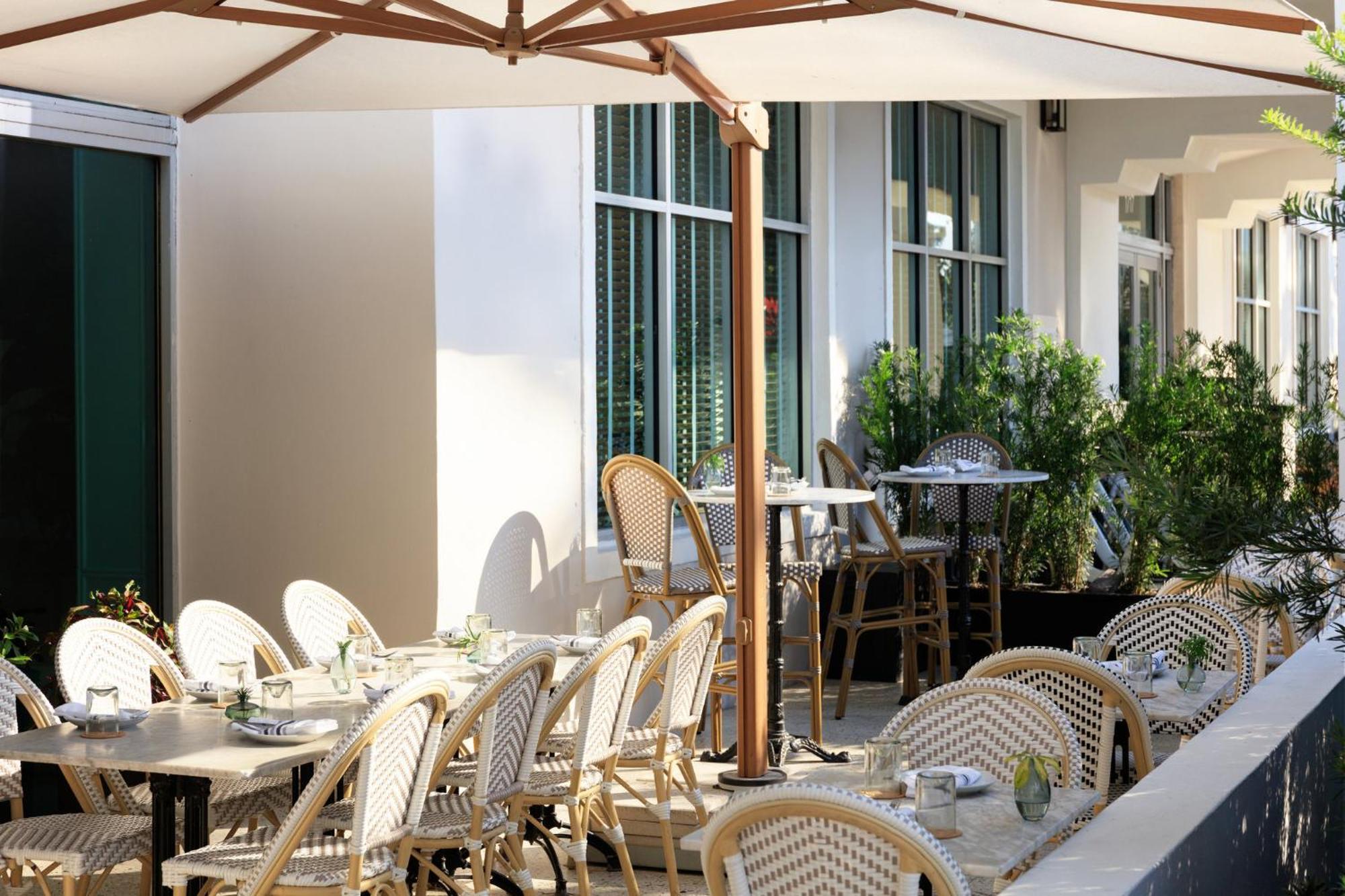 Kimpton Surfcomber Resort 4*