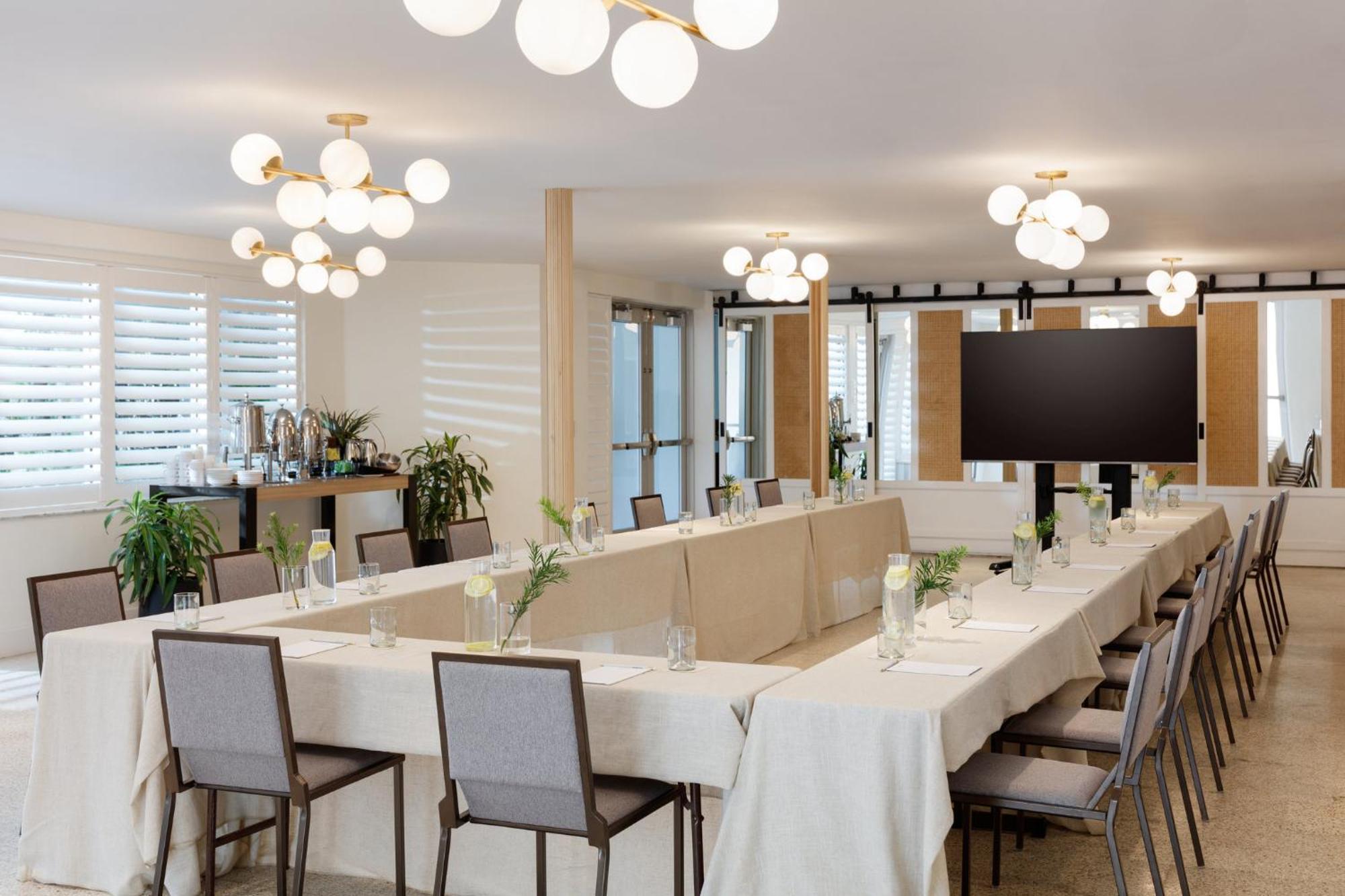 Kimpton Surfcomber Miami Beach