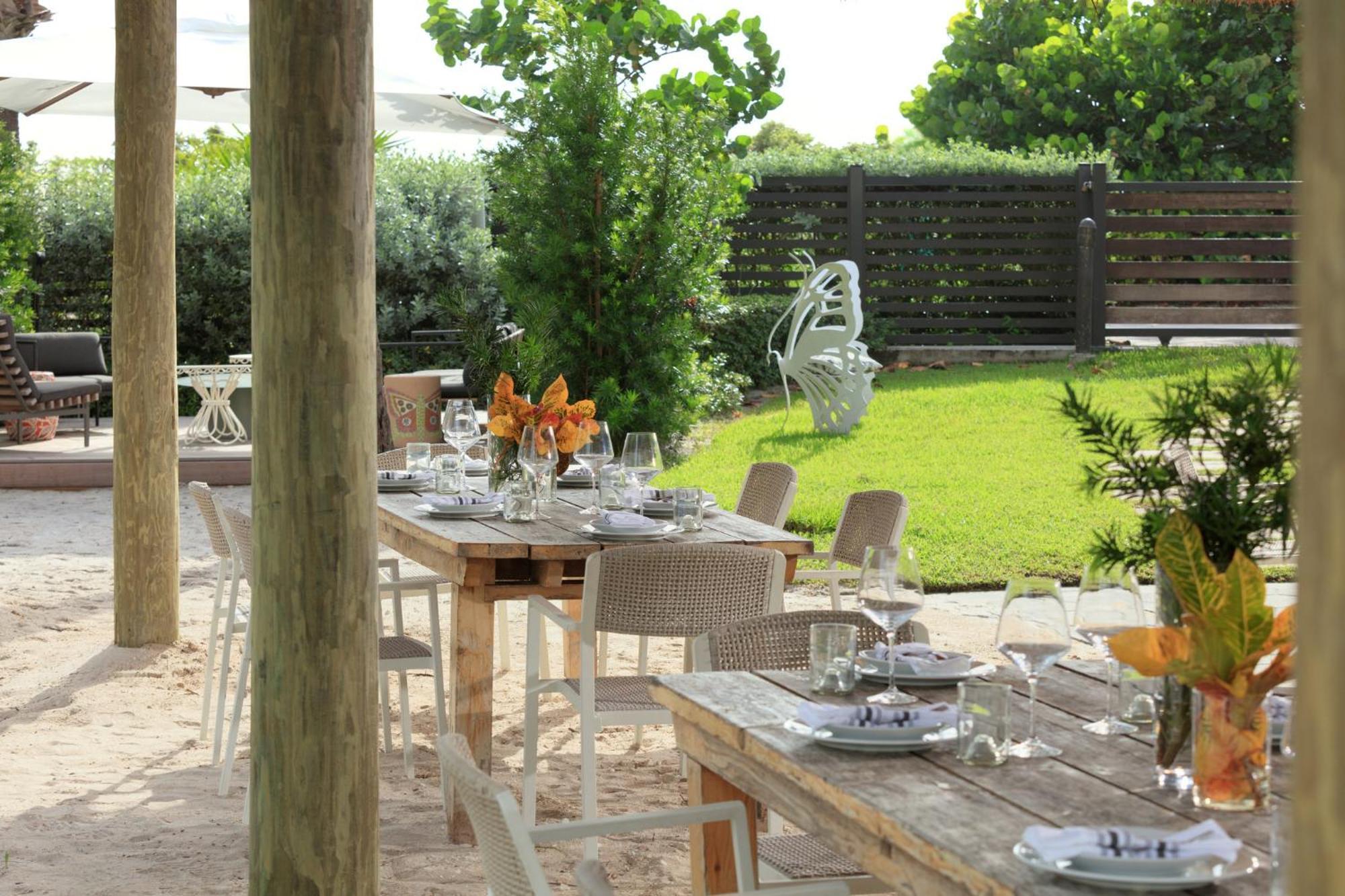 Resort Kimpton Surfcomber 4*