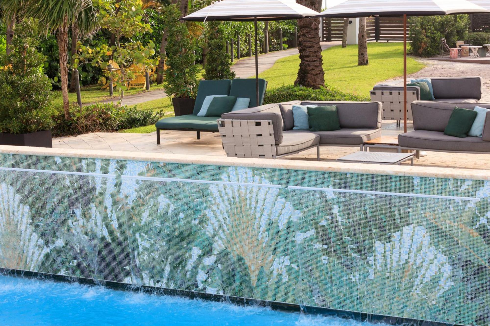 Kimpton Surfcomber Resort